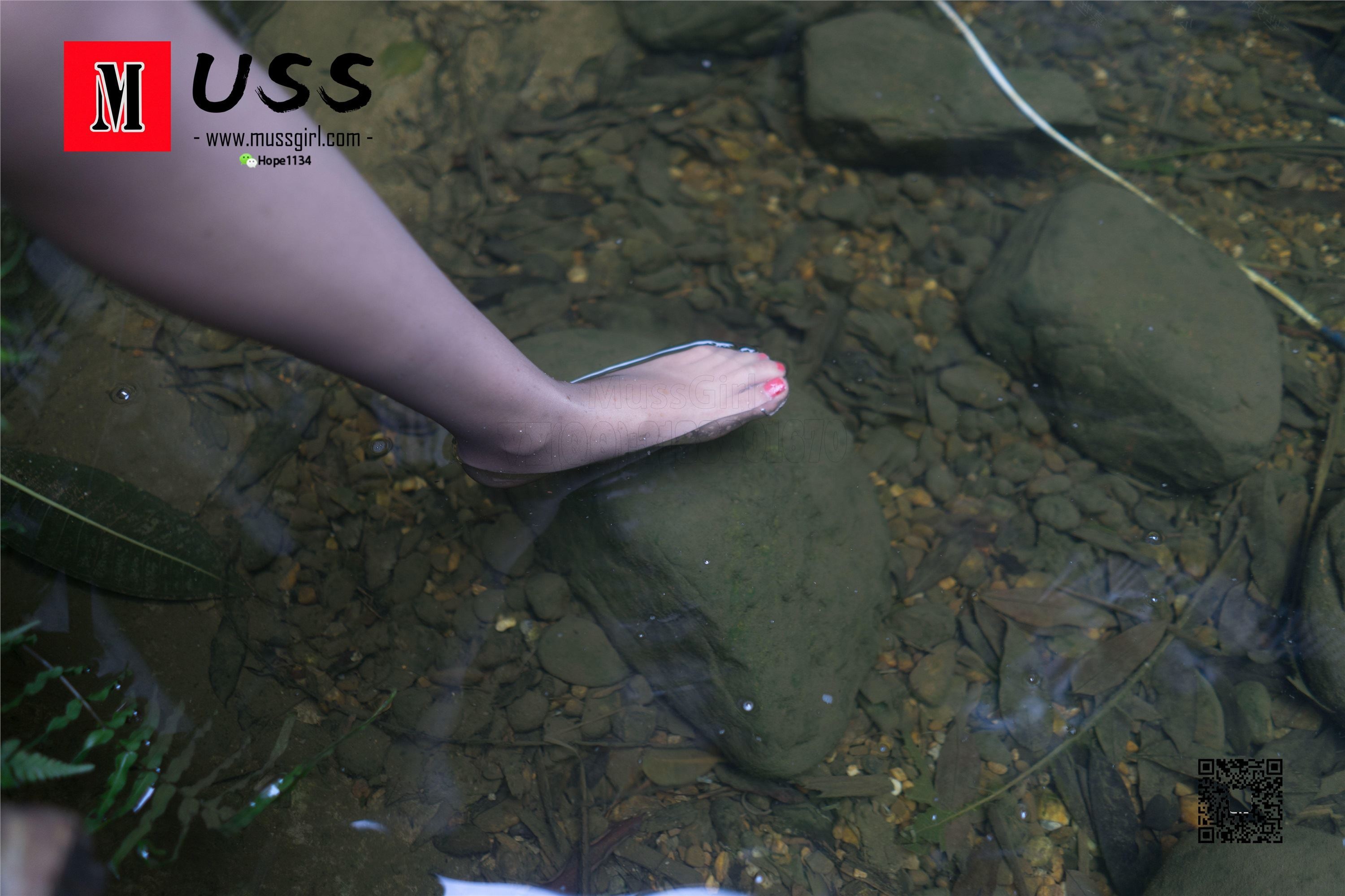 MussGirl慕丝女郎  NO.267-院落一角的黑丝足迹